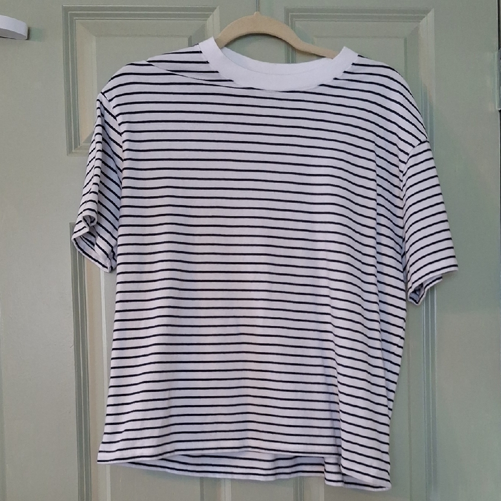 Abercrombie & Fitch Navy and White Striped Easy Tee